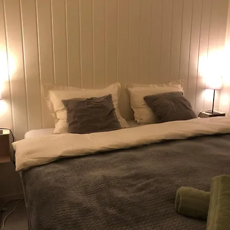 Trivelig Liten Leilighet, Sentralt Pa Kvaloysletta Appartement Tromsø